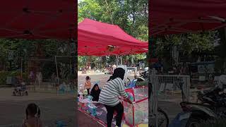 Suasana Hari Libur di Taman  Family time on Holiday  Menikmati berbagai Mainan [upl. by Notirb]