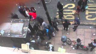 London to Manchester Riots 8th 9th august 2011 looting Oldham Street MORE THEN 200 youths [upl. by Anig479]