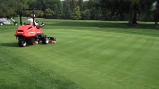 Jacobsen Eclipse 322 Walk Mow Effect [upl. by Millian632]