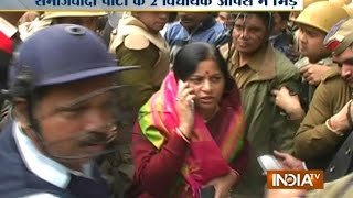 Clash of Two Candidates of SP at Bijnor in District Panchayat Elections [upl. by Dao156]