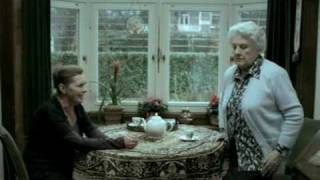 Reclame Vliegwinkel oma Funny commercial for Vliegwinkelnl [upl. by Cogen]