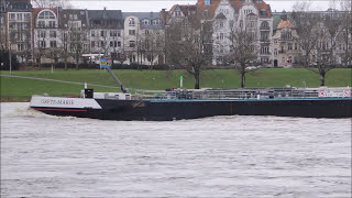 Binnenschiff Grete Marie auf dem Rhein bei Hochwasser [upl. by Darlleen135]