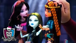 Save Frankie  Monster High [upl. by Finnegan400]