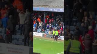 HOOLIGAN SCRAP  Barnsley Vs Southend Stewards [upl. by Aeslehc]