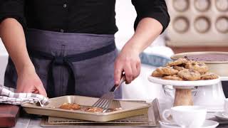 Goldtouch Bakeware  Williams Sonoma [upl. by Lseil]