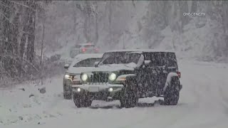 Storm brings heavy rain snowfall to Southern California [upl. by Heshum]