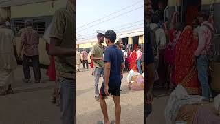 Dekhte chai humro hi rahiye Ashish Yadavrailway viralvideo [upl. by Nanah223]