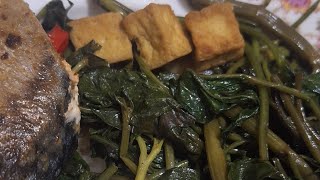 طريقة عمل توميس سايور كانكونج 😍🥗 يلا فين الناس اللي عاملة دايت🥬 Tumis Sayur kangkung [upl. by Assirac]