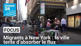 Accueil des migrants à New York  la ville tente d’absorber le flux • FRANCE 24 [upl. by Borek438]