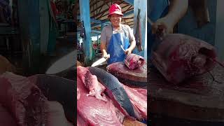 Amazing pretty fresh tuna cutting shorts fyp tunacuttingskills mukbang fish delicious yummy [upl. by Nakre]