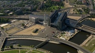 Berliner Hauptbahnhof aus luftiger Höhe [upl. by Warde]