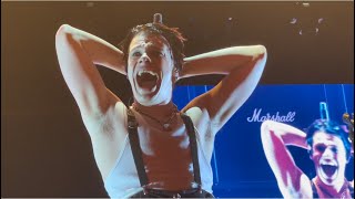 Polygraph Eyes  Yungblud GETS EMOTIONAL Milan 180522 Carroponte [upl. by Ahseyn4]