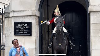 SOS 🆘 King’s Guard Presses Emergency Buzzer Urgent Assistance Required [upl. by O'Connell]