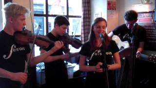 Feis Rois Music And Song Greyfriars Bar Perth Perthshire Scotland [upl. by Morse]