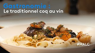 Gastronomie  le traditionnel coq au vin [upl. by Sikras]