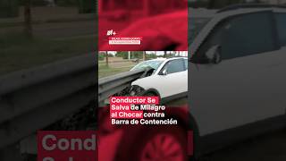 Conductor se salva de milagro al chocar contra barra de contención  N Shorts [upl. by Attehcram723]