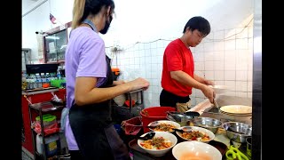 Taste Of Sarawak  Super Delicious Red Kolo Mee and Various types of traditional cakes [upl. by Gurney]