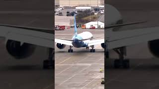 Happy plane taxing subscribe viral plane meme planememe funny hashtag [upl. by Euqinorev537]