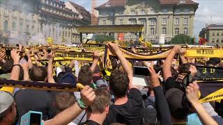 YB FanSong Scharlachrot  u male se gäub u schwarz a  Meisterfeier auf dem Bundesplatz [upl. by Knight904]