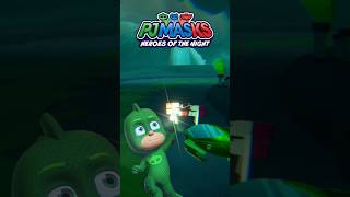 PJ Masks Heróis da Noite  Que Cheiro Fedorento é Esse  03 [upl. by Kendra995]