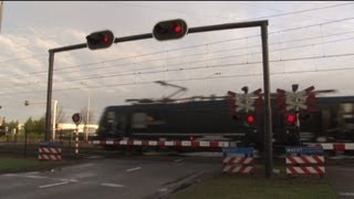 Dutch railroad crossing with freight train  AHOB Blerick 2 [upl. by Claiborn]