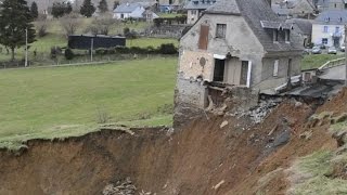 HautesPyrénées le village de Gazost coupé du monde après une coulée de boue [upl. by Leval578]