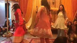 Lar Gaiyan Pakistani Mehndi Dance [upl. by Anerom]