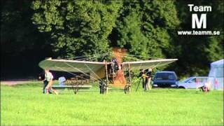 Mikael Carlson flies the rebuilt Blériot XI owned by the Technical Museum in Stockholm [upl. by Noirb112]