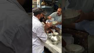 Mashhoor Jeda lassi Wala Androon Lahore Processing of Lassi shorts shortsvideo breakfast [upl. by Aled]