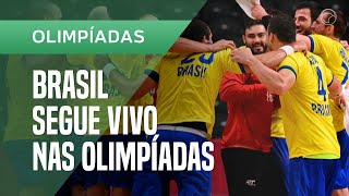 Brasil bate a Argentina por 25 a 23 no handebol e segue vivo nas Olimpíadas [upl. by Ayerhs]