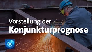 Wirtschaftseinbruch Bundeswirtschaftsminister Altmaier zur Konjunkturprognose [upl. by Corbet944]