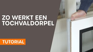 Tochtvaldorpel monteren en afstellen  Voordeeldeurennl [upl. by Acireit]