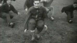 Nederlandse schaatsenrijders trainen 1952 [upl. by Oigolue943]