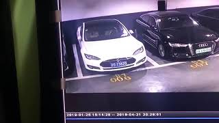 Tesla set itself on fire and exploded in Shanghai China！ [upl. by Assilak]