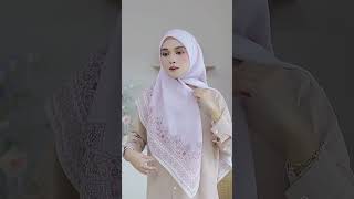 CARA BERHIJAB YANG SIMPLE DAN CANTIK MENGGUNAKAN HIJAB SEGI EMPAT KEKINIAN hijabstyle hijabers [upl. by Hanonew]