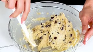 LowCarb Chocolate Chip Cookies [upl. by Azpurua85]