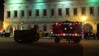 🎪🚜🤡Circus Calliope in 2022 Baraboo Christmas Light Parade [upl. by Enirolf]