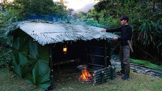 30 DAYS SOLO SURVIVAL CAMPING in the Rainforest  Search wild food Survival Shelter Full videos [upl. by Elset]