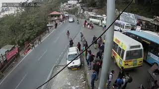 Accident in local bus stand lakkar bazar shimla [upl. by Lertram]