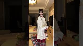 Try on Horsefaced skirt Long skirt Song Dynasty Chinese Hanfu Traditional clothing V5574 [upl. by Petrine640]