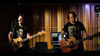 Blink182  Bored To Death Acoustic Live On BBC Radio 1 8616 [upl. by Pond]