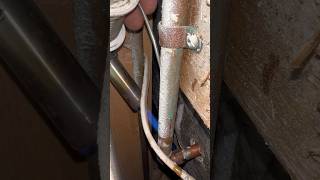 Replacing a broken tub diverter  HandsomeOrHandy HomeMaintenance PropertyMaintenance Plumbing￼ [upl. by Ireland838]