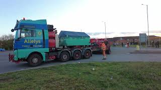 Allelys moving abnormal load along the M1 [upl. by Wardlaw753]