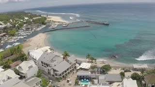 Location saisonnière CASE LONTAN à Saint Gilles Les Bains île de La Réunion [upl. by Chanda]