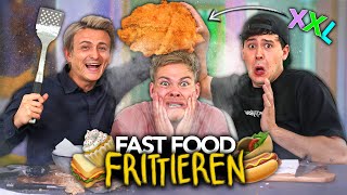 WIR FRITTIEREN FAST FOOD IN XXL mit CrispyRob amp Dima  Joeys Jungle [upl. by Ettenoj]