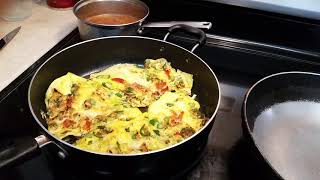 Asparagus omelet and tandori 😍Naan in a fryingpan ❤️enjoy👌 [upl. by Ahoufe]