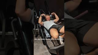 knackendeschmerzende Knie loswerden shorts gym fitness gymmotivation workout health [upl. by Nosirrag331]