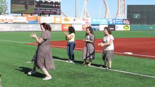 Elaine Dance Contest Brooklyn Cyclones Seinfeld Night 7514 [upl. by Noyar756]