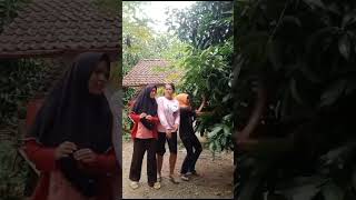 Sugan di Monet Ceu🤣komedisunda shortsviral fbekaceuriweuh [upl. by Grannia]