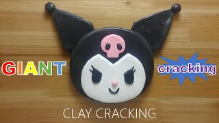 GIANT Kuromi clay cracking 거대 쿠로미 점토 부수기 [upl. by Enrica]